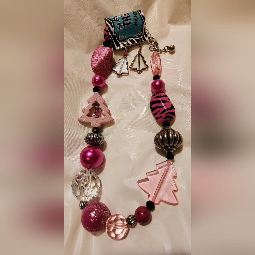 NWT-Sassy Trendy Boutique Necklace and Earrings
